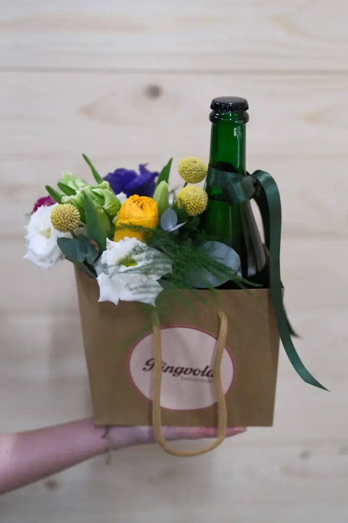 Dekoratørens gavepose m/Blòm